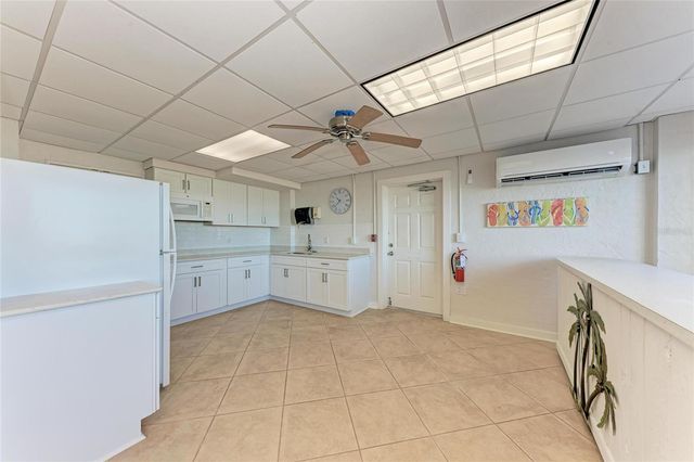 5200 GULF DRIVE 302, Holmes Beach, FL 34217