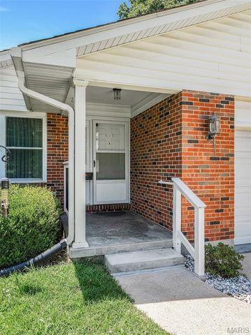 107 Vincent Street, Pacific, MO 63069