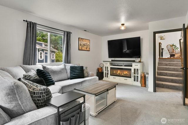 16226 2nd Place W, Lynnwood, WA 98087