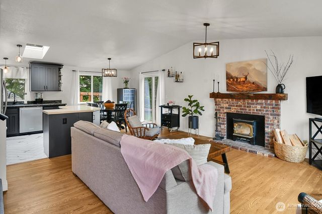 16226 2nd Place W, Lynnwood, WA 98087