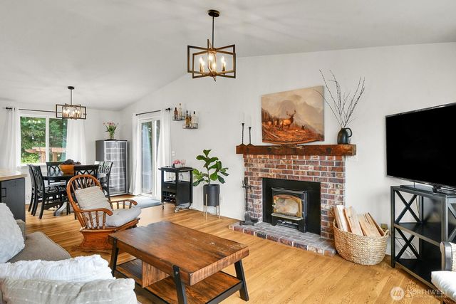 16226 2nd Place W, Lynnwood, WA 98087