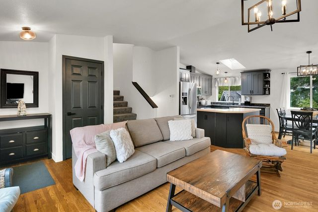 16226 2nd Place W, Lynnwood, WA 98087