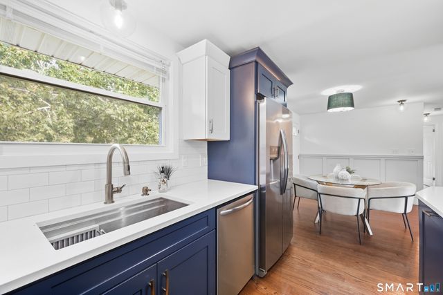 81 Elm Street, Simsbury, CT 06081