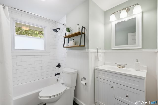 81 Elm Street, Simsbury, CT 06081