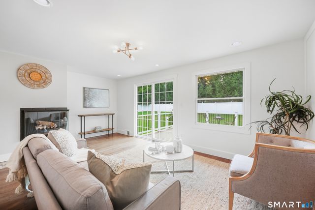 81 Elm Street, Simsbury, CT 06081