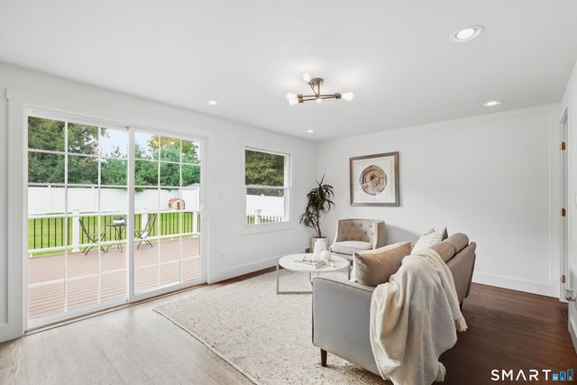 81 Elm Street, Simsbury, CT 06081