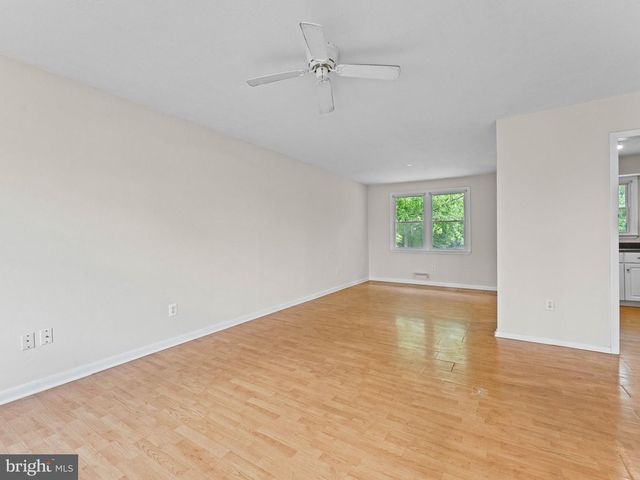 9 COOPER DR, Somers Point, NJ 08244