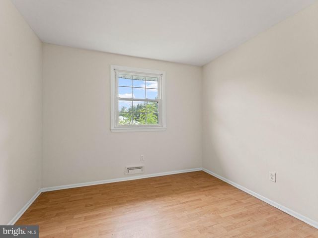9 COOPER DR, Somers Point, NJ 08244
