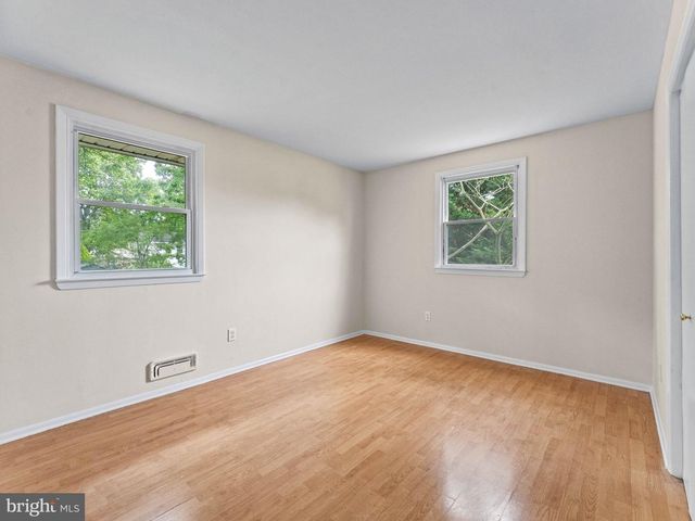9 COOPER DR, Somers Point, NJ 08244