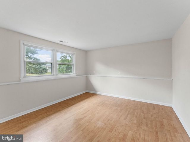 9 COOPER DR, Somers Point, NJ 08244