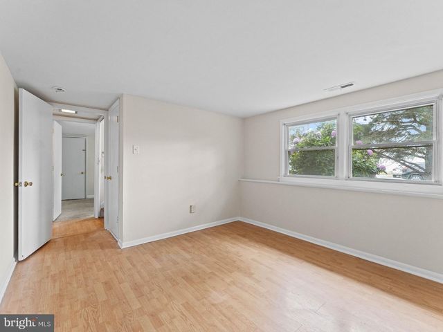 9 COOPER DR, Somers Point, NJ 08244