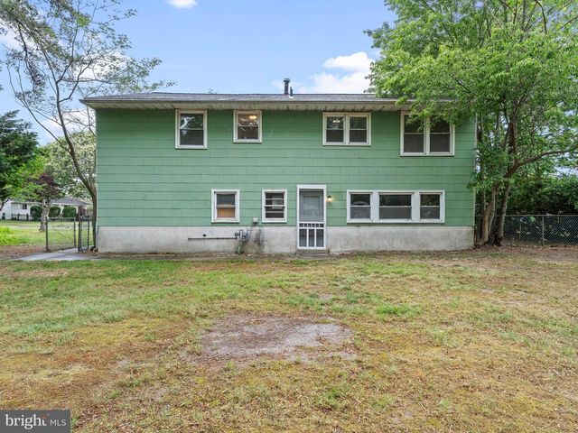 9 COOPER DR, Somers Point, NJ 08244