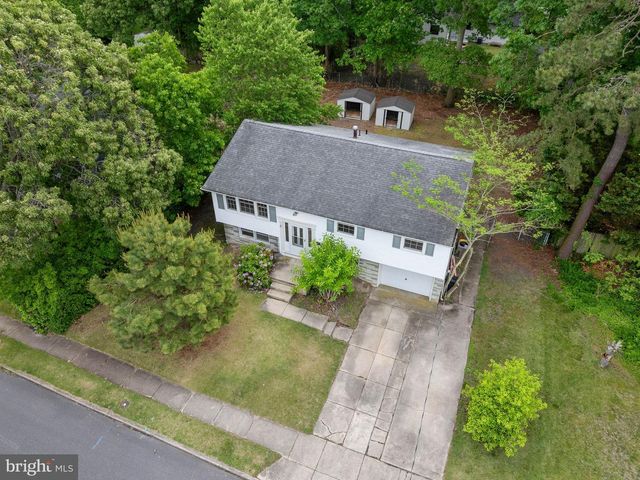 9 COOPER DR, Somers Point, NJ 08244