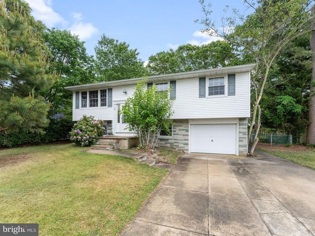 9 COOPER DR, Somers Point, NJ 08244