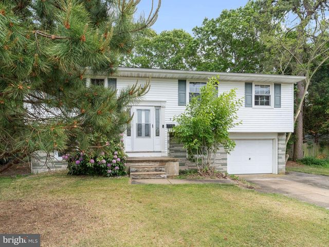 9 COOPER DR, Somers Point, NJ 08244