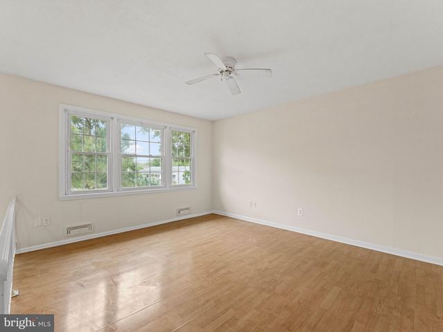 9 COOPER DR, Somers Point, NJ 08244