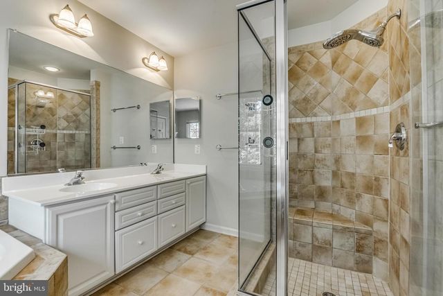 122 SHEPHERDSON LN NE, Vienna, VA 22180