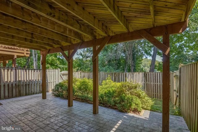 122 SHEPHERDSON LN NE, Vienna, VA 22180