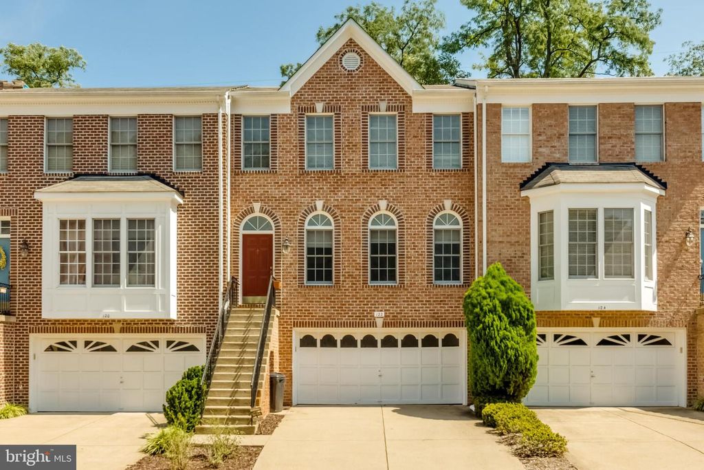 122 SHEPHERDSON LN NE, Vienna, VA 22180