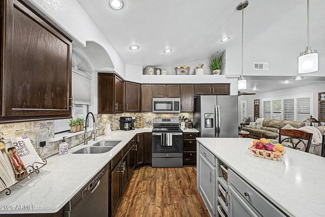 3807 W RUNION Drive, Glendale, AZ 85308