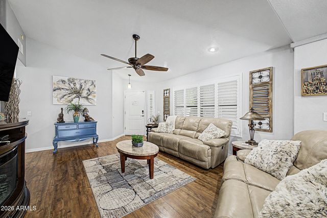 3807 W RUNION Drive, Glendale, AZ 85308