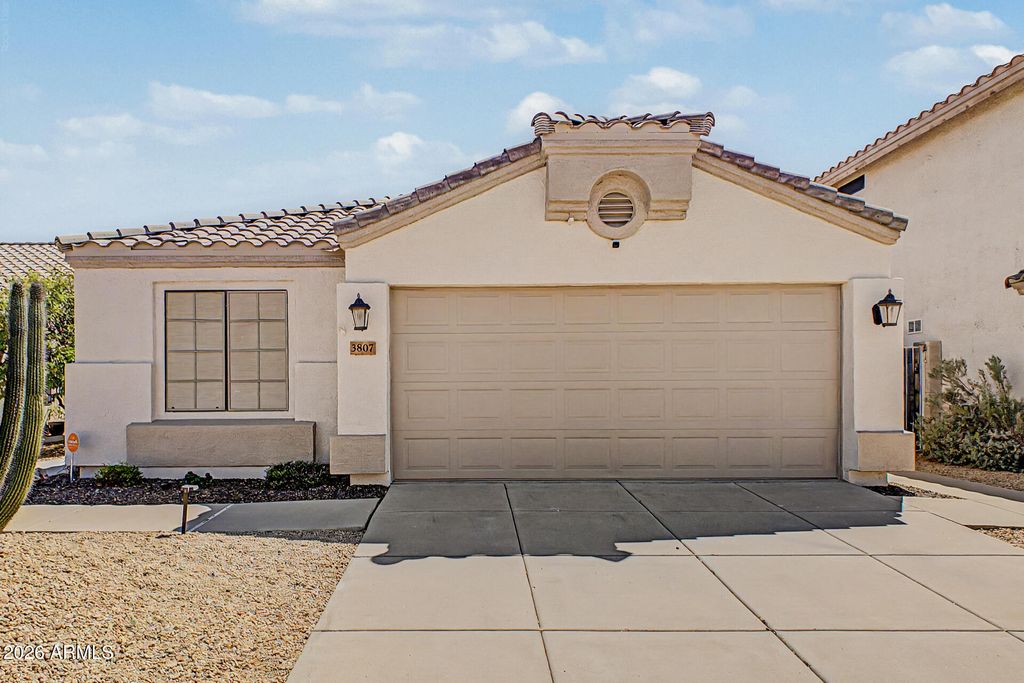 3807 W RUNION Drive, Glendale, AZ 85308 — photo 2