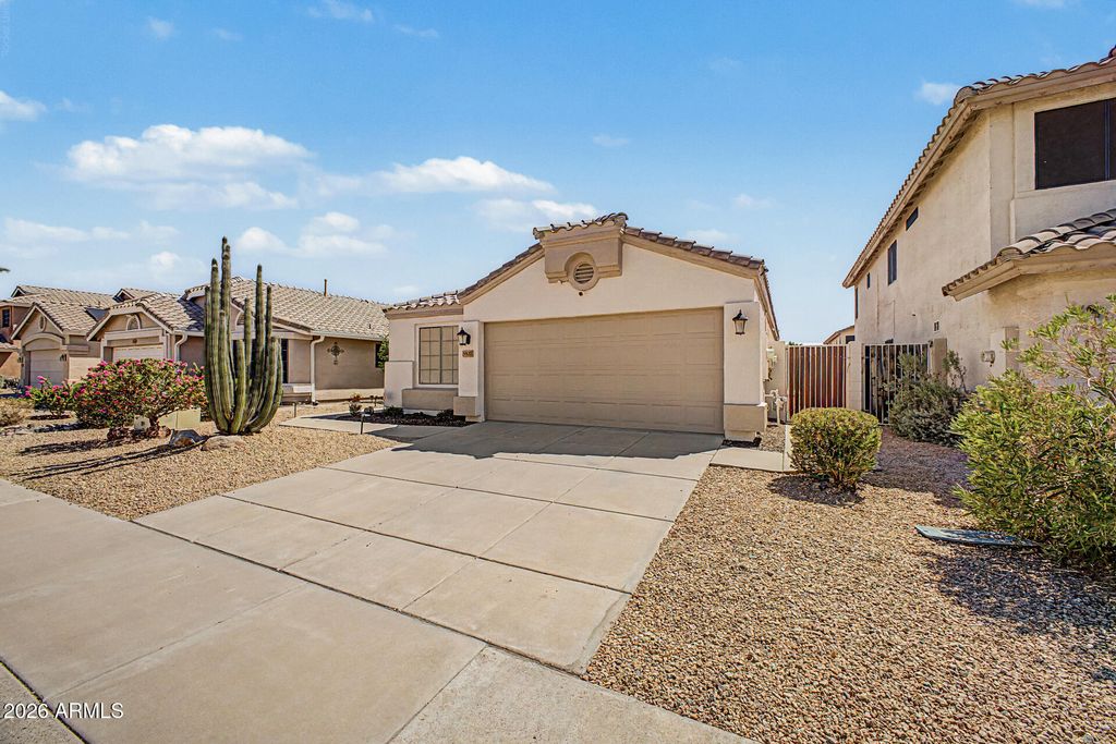 3807 W RUNION Drive, Glendale, AZ 85308 — photo 3