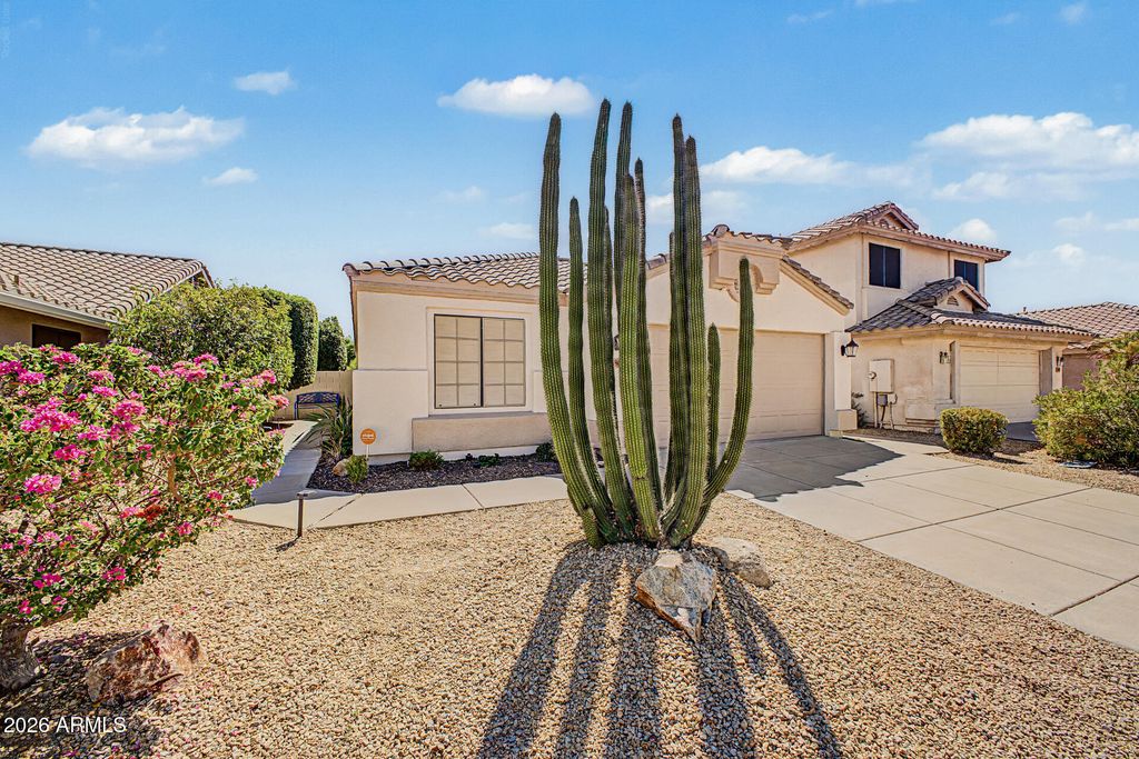 3807 W RUNION Drive, Glendale, AZ 85308 — photo 5