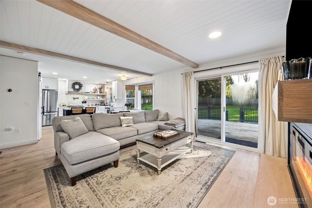 2927 27th Lane NE, Olympia, WA 98506