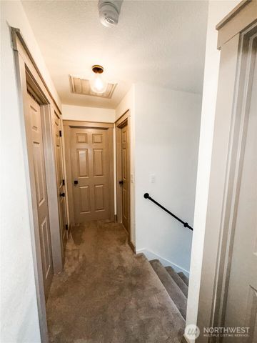 2927 27th Lane NE, Olympia, WA 98506