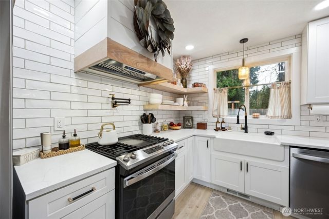 2927 27th Lane NE, Olympia, WA 98506