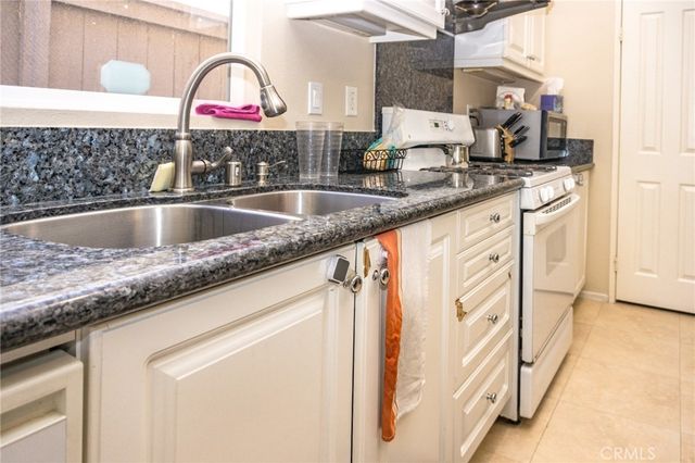 99 Waterman 154, Irvine, CA 92602