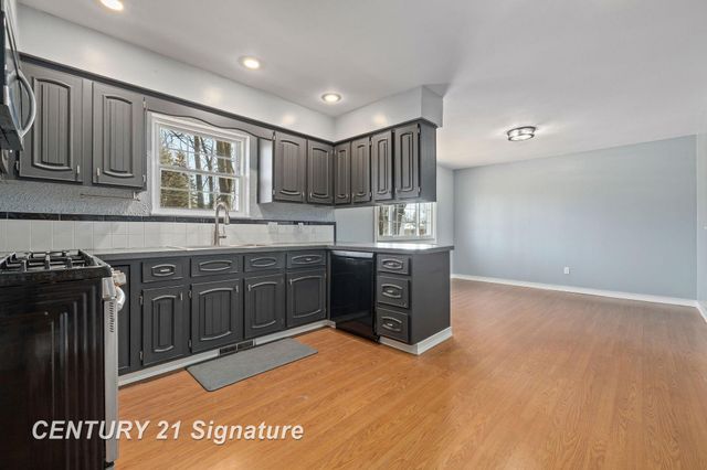 3690 Waterloo Drive, Saginaw, MI 48603