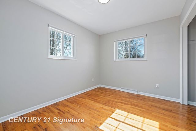 3690 Waterloo Drive, Saginaw, MI 48603