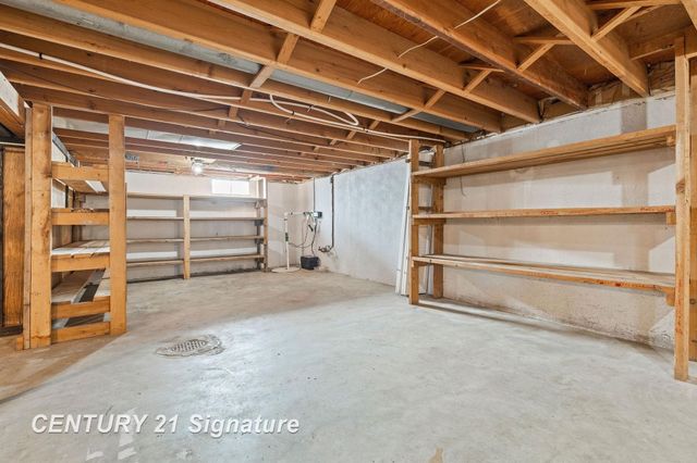 3690 Waterloo Drive, Saginaw, MI 48603