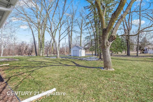 3690 Waterloo Drive, Saginaw, MI 48603