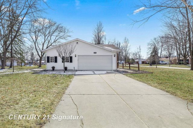 3690 Waterloo Drive, Saginaw, MI 48603