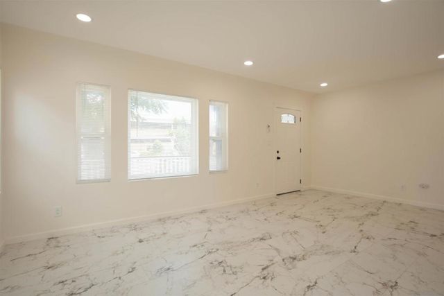 4563 Rainier Ave, San Diego, CA 92120