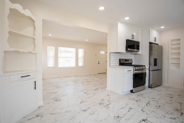 4563 Rainier Ave, San Diego, CA 92120