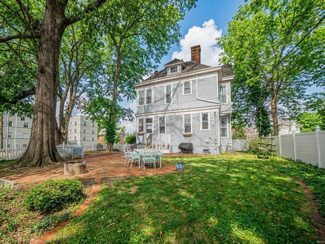 1403 SE Second St Street, Evansville, IN 47713