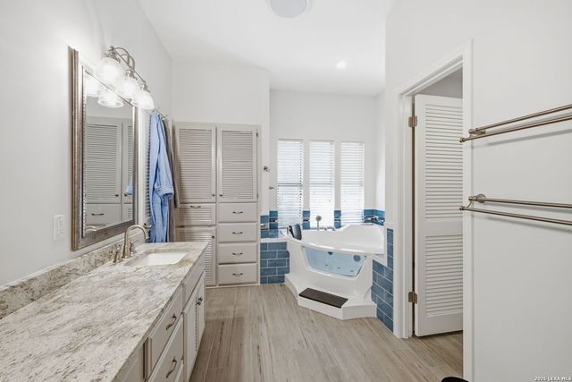 13102 Hunters Ledge, San Antonio, TX 78230