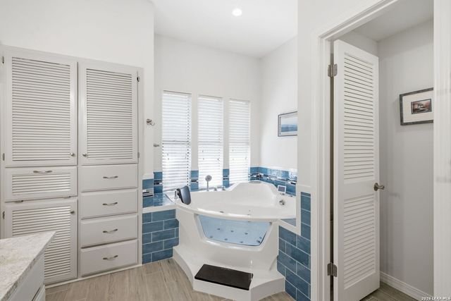 13102 Hunters Ledge, San Antonio, TX 78230