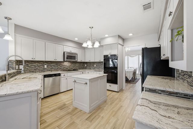 13102 Hunters Ledge, San Antonio, TX 78230