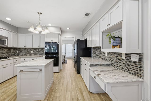 13102 Hunters Ledge, San Antonio, TX 78230