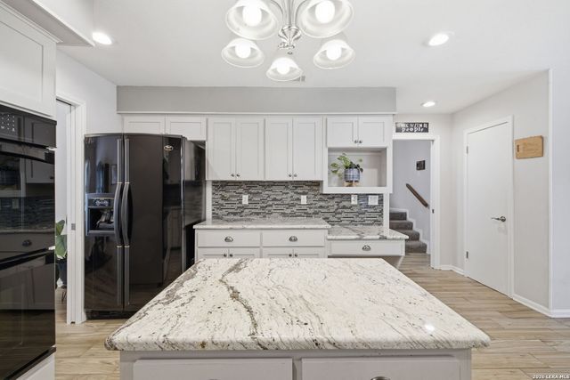 13102 Hunters Ledge, San Antonio, TX 78230