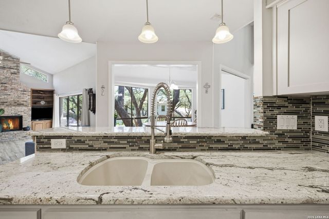 13102 Hunters Ledge, San Antonio, TX 78230