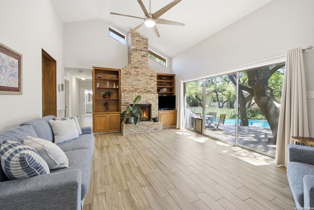 13102 Hunters Ledge, San Antonio, TX 78230