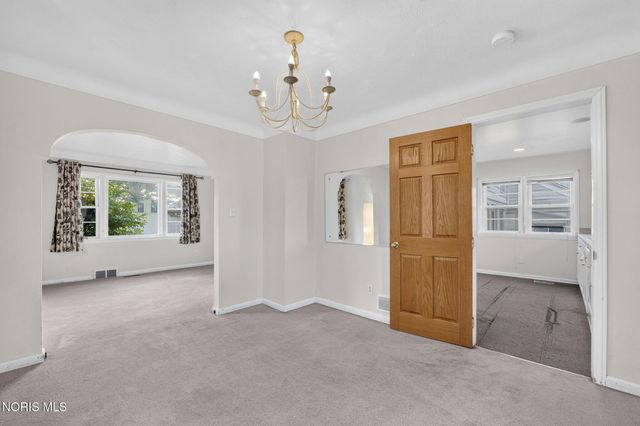 1642 Norcross Drive, Oregon, OH 43616
