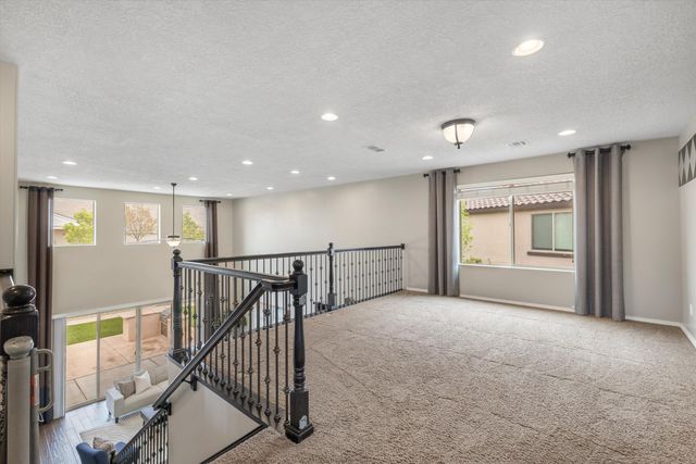 3411 Llano Vista Loop NE, Rio Rancho, NM 87124