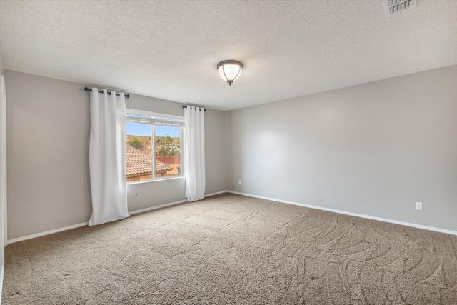 3411 Llano Vista Loop NE, Rio Rancho, NM 87124